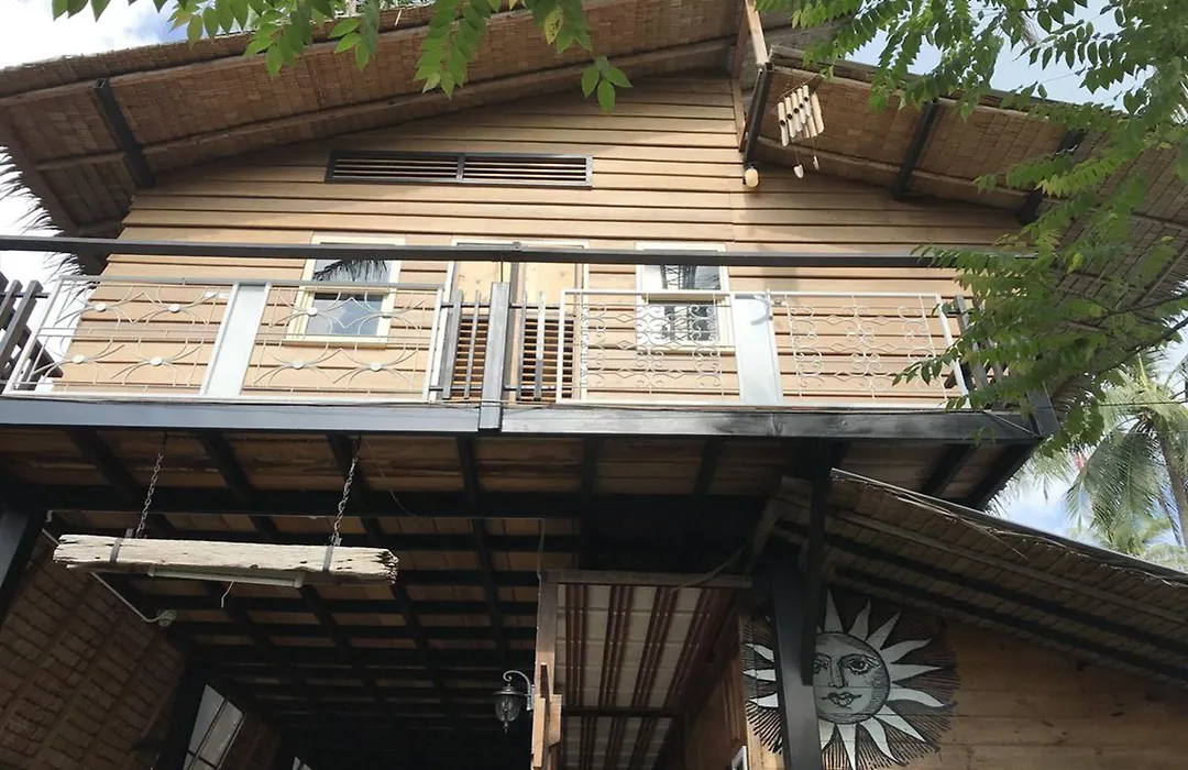 Cafe Del Sunshine-1